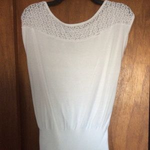 Light weight sweater